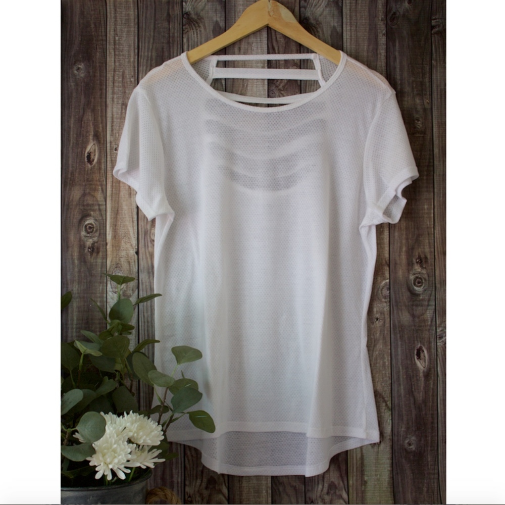 Workout top with cut out detail in back
